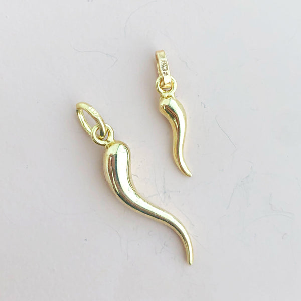 18k Vintage Italian Horn Talisman Charm The Golden Carrot