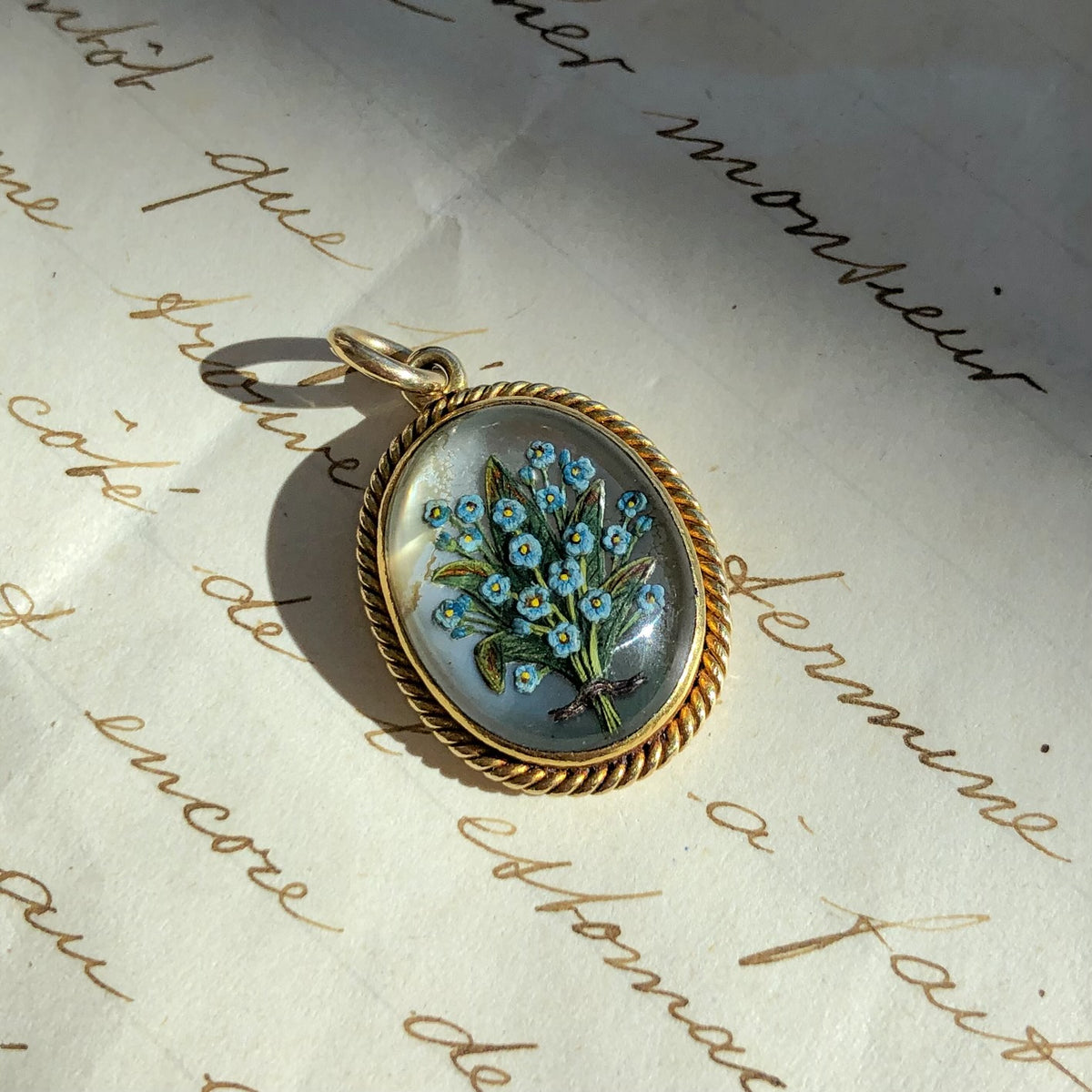 Flora Token, 18ct Antique Forget Me Not Pendant