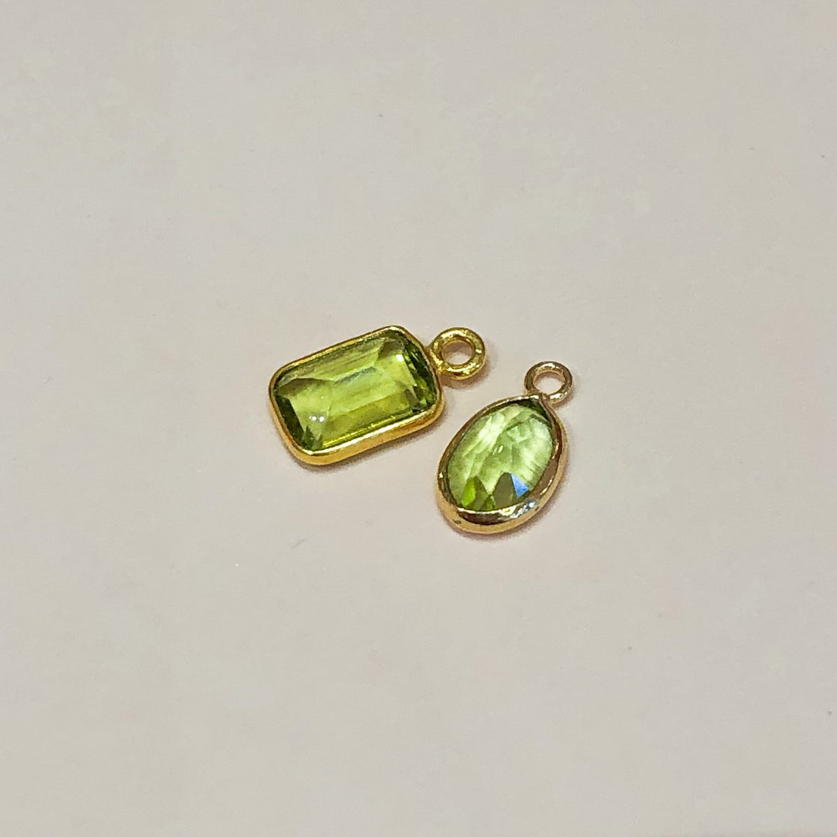 18k Peridot Birthstone Charm (August)