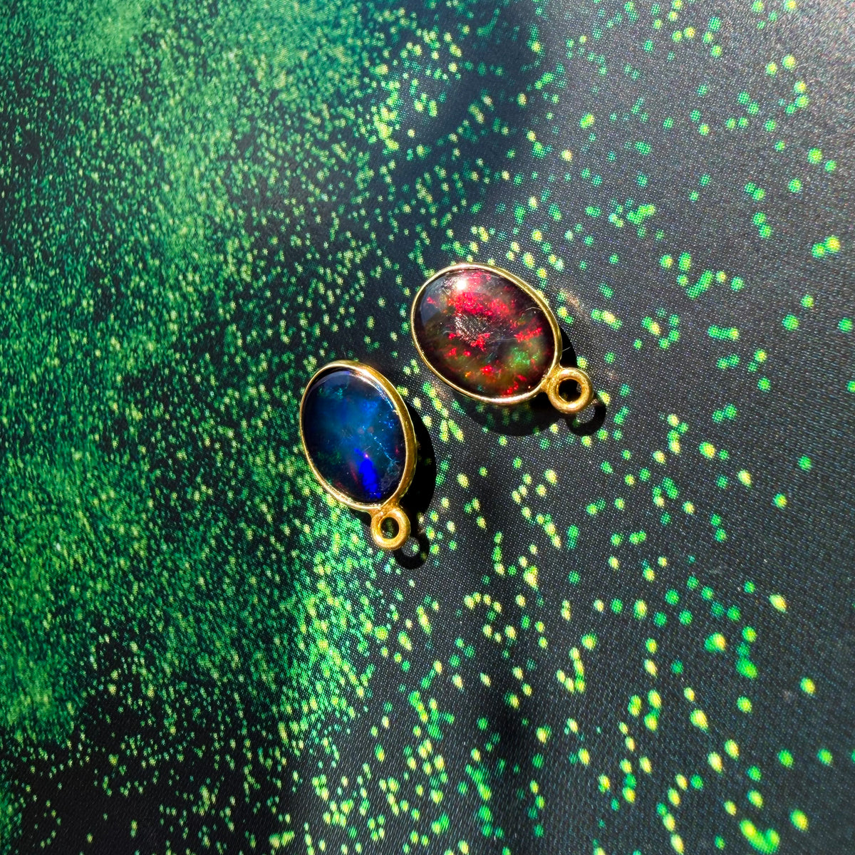 Cat's Eye, 18k Black Opal Charm