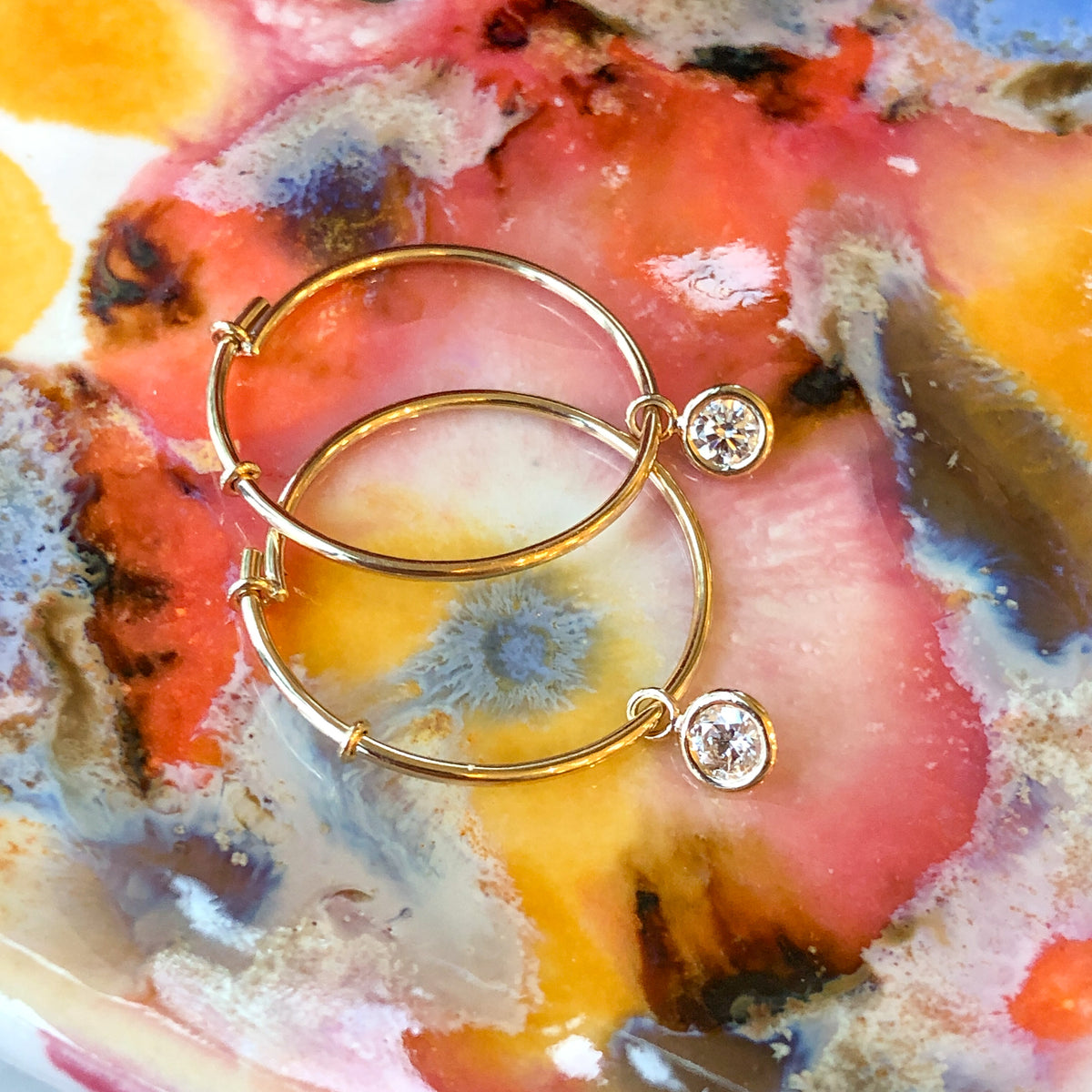 Ari, Diamond Drop Hoops