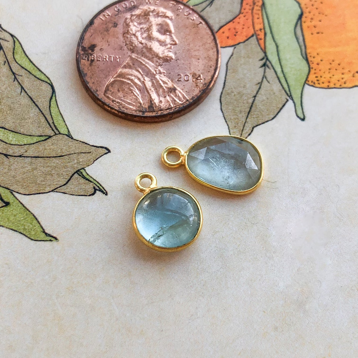 Arctic, 18k Aquamarine Birthstone Charm (March)