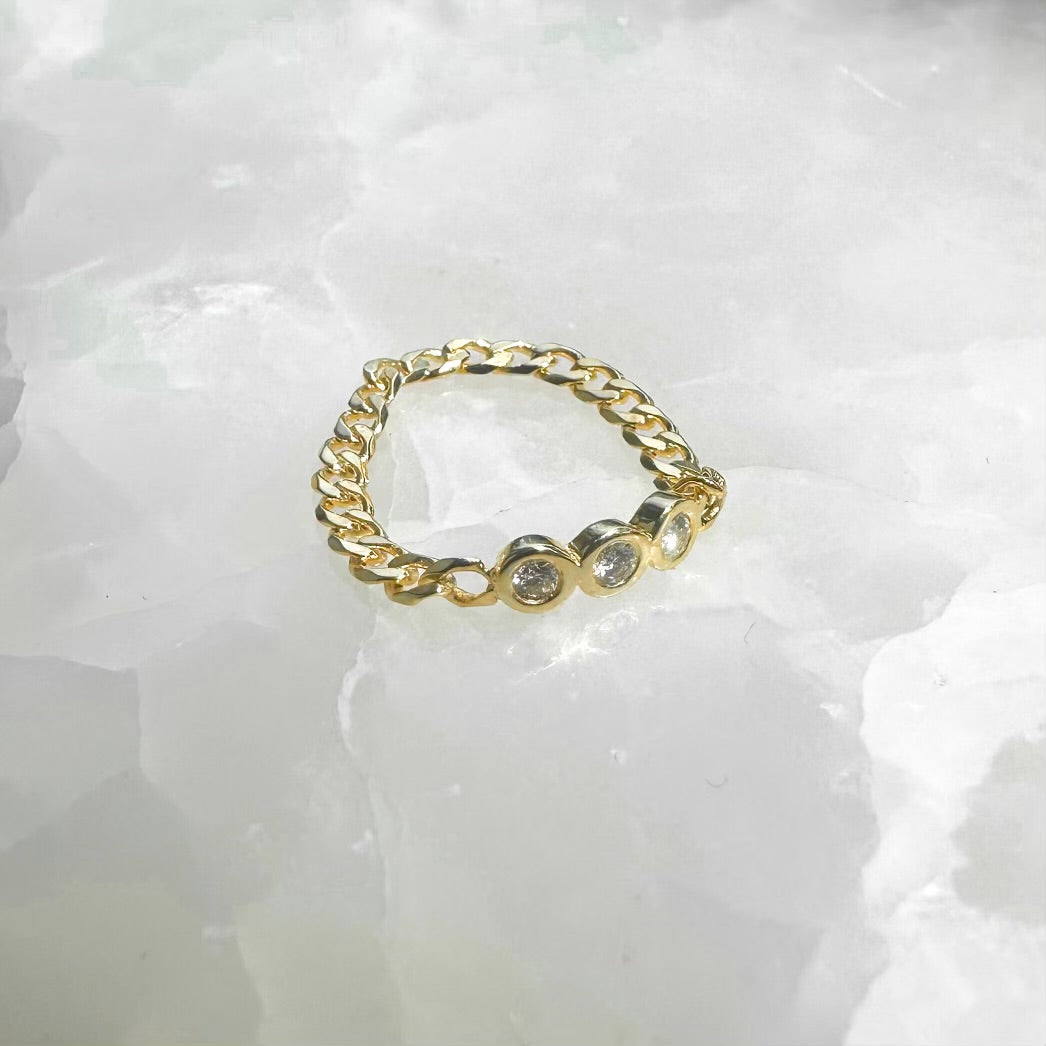 Vivi, Bezel Diamond Chain Ring