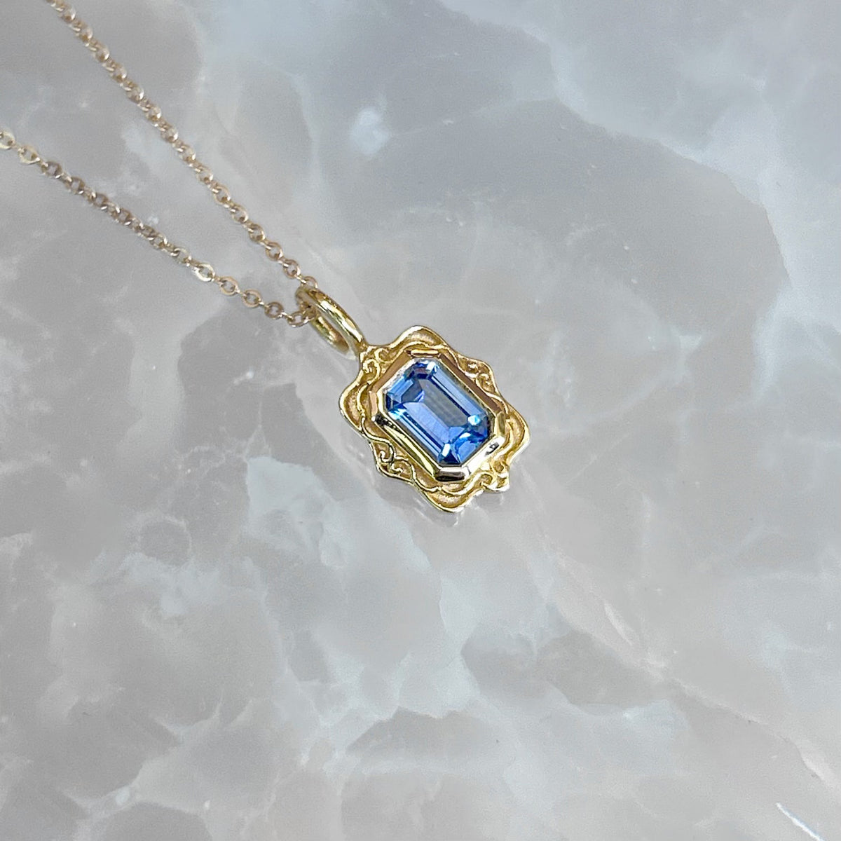 Objet d&#39;art No1, Unheated Blue Sapphire Necklace