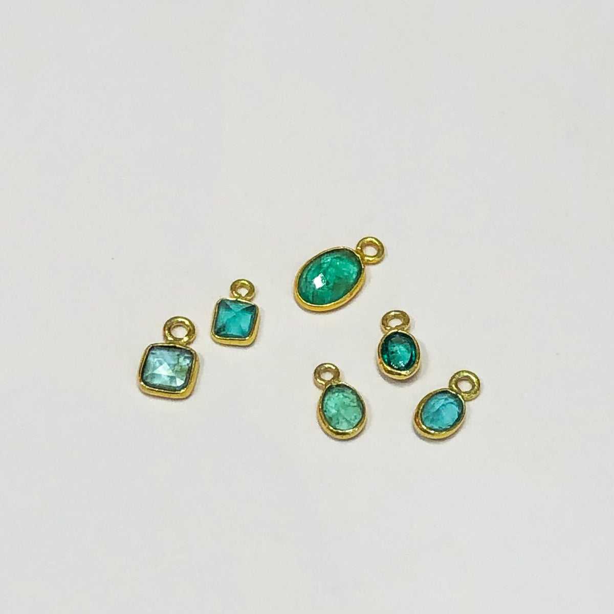 18k Emerald Birthstone Charm (May)