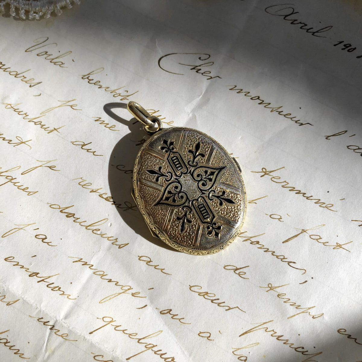 Vintage Ornate Enamel Locket