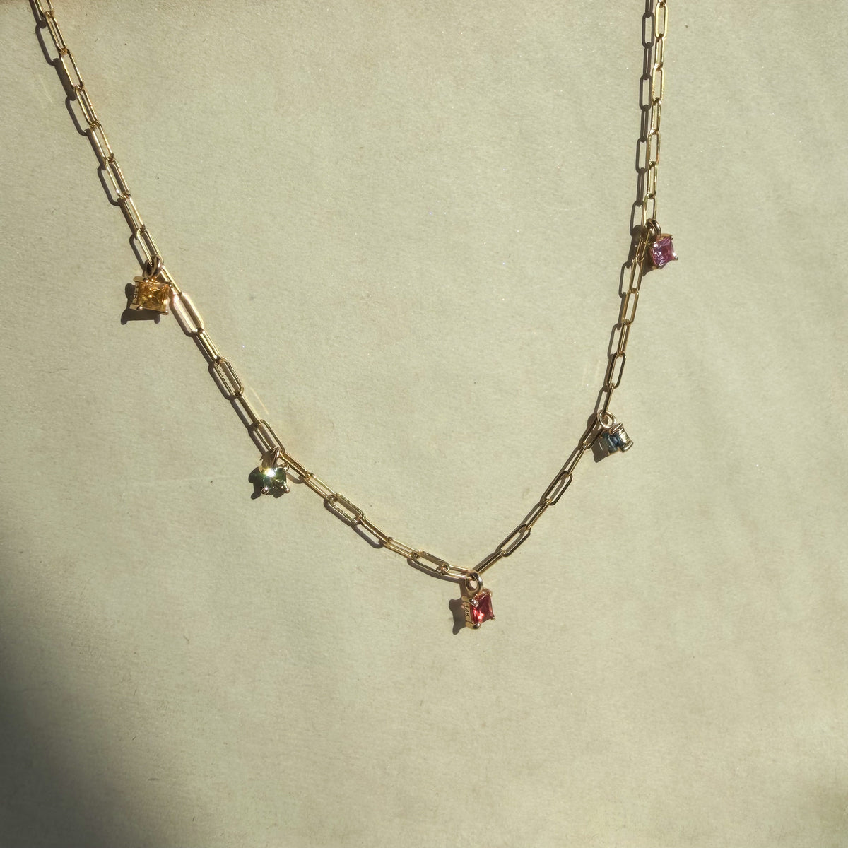 Confetti, 5 Sapphire Shaker Necklace