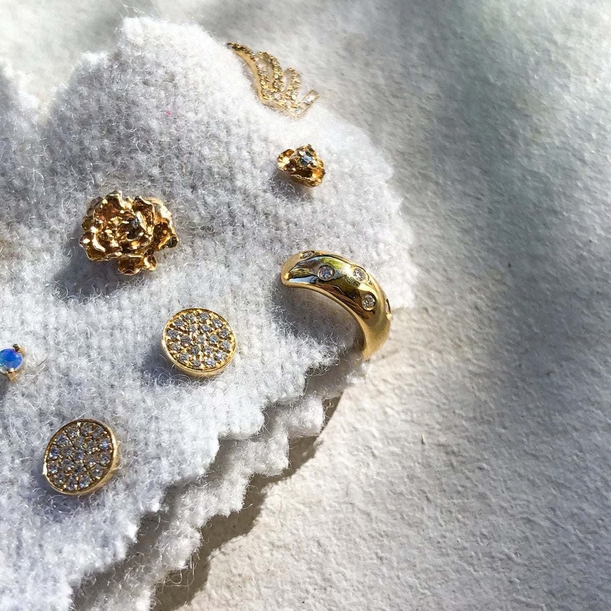 Camila, Chubby Diamond Dot Huggie