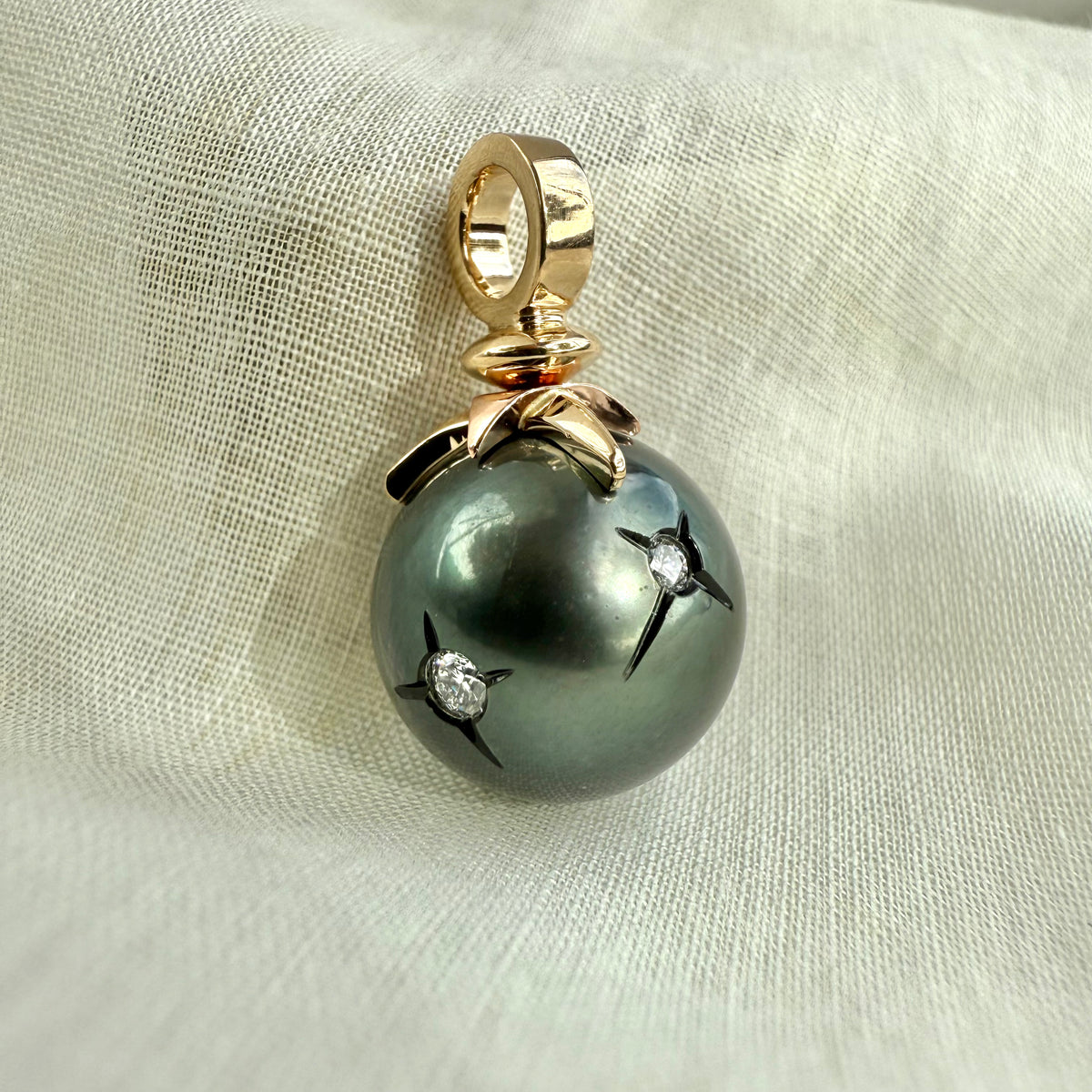 Stella, Tahitian Pearl Pendant