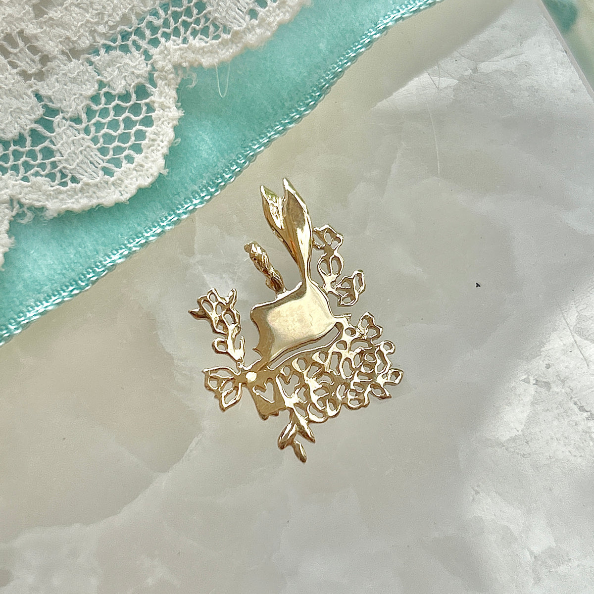 Herb in Wonderland, TGC Exclusive Rabbit Pendant