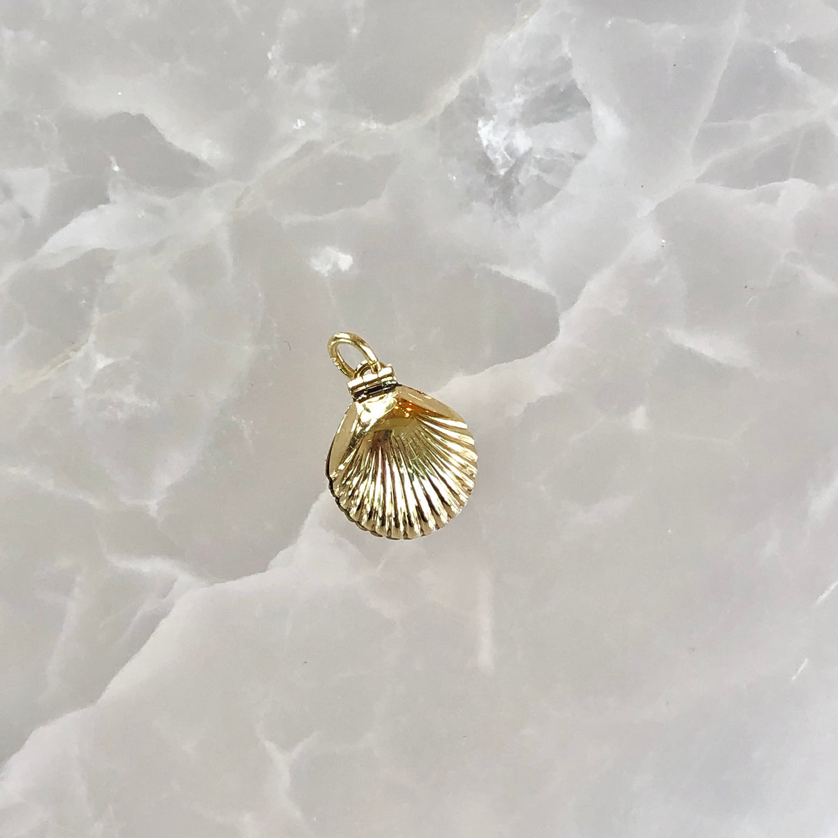Makai, Vintage Puffy Shell Pearl Charm