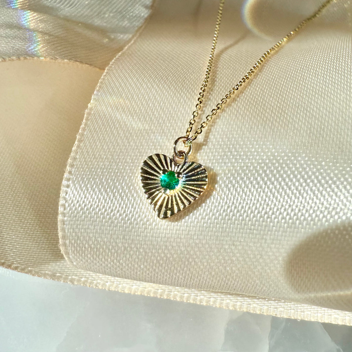 Heart of Gold, Fluted Emerald Necklace