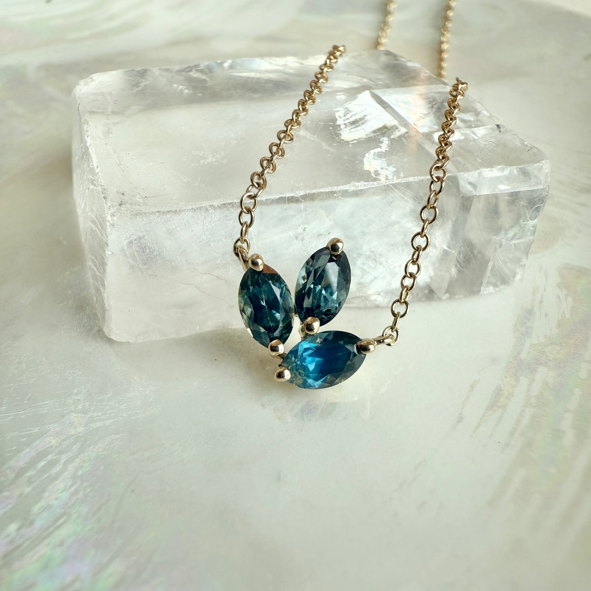 Light Ray, Sapphire Necklace