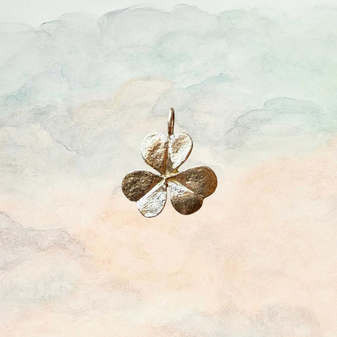 Gildeleaf, Vintage Clover Charm